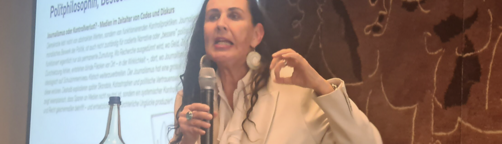 Dr. Regula Staempfli am Berner Medientag 2026: Referat. "Journalismus oder Kontrollverlust. Medien im Zeitalter von Codes und Diskurs." Referat und Bilder.