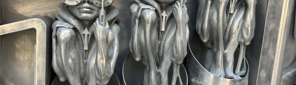 Regula Stämpfli fotografiert HR Giger in Gruyère 2026.